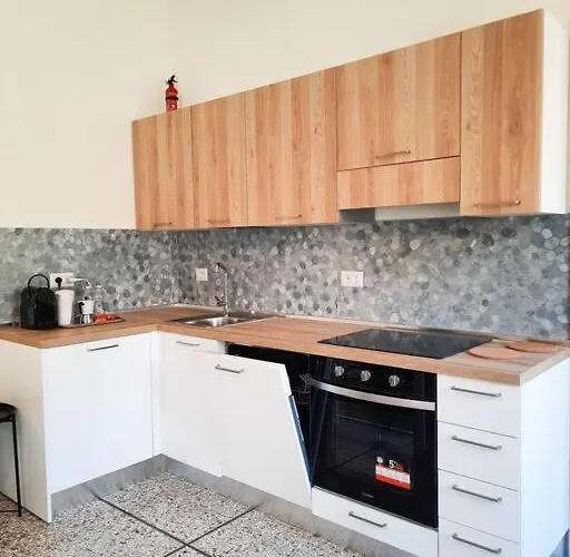 Romantica Lemon In San Giovanni Appartement